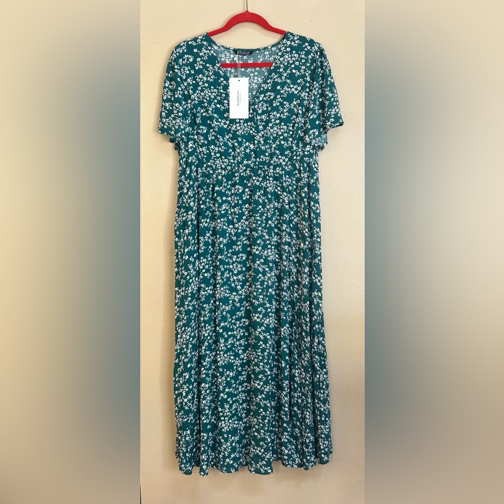 Bloom Chic Size 18/20W Floral Print Dress